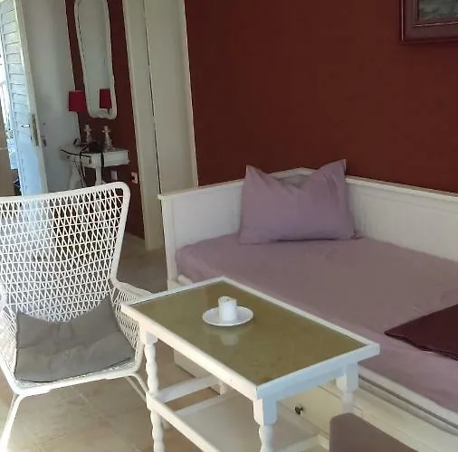 Апартаменты House Paula